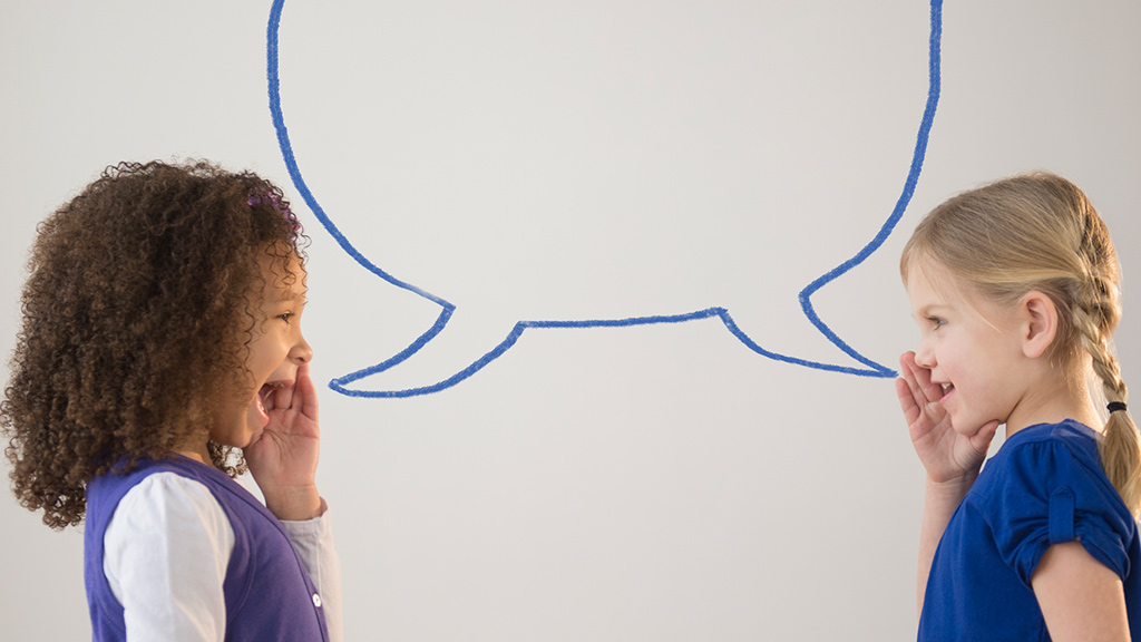 Children giving compliments to one another